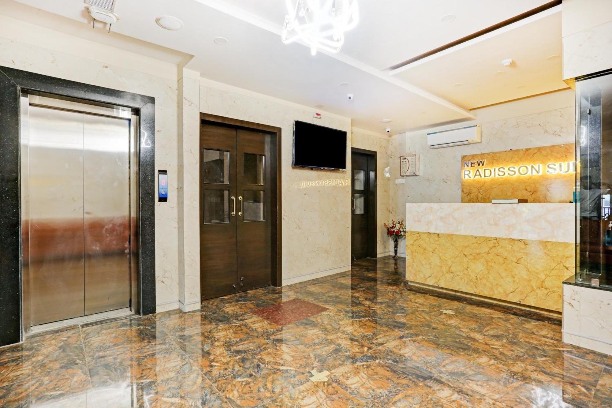 Capital O 80951 Hotel Vertigo Suite Mumbai Exterior foto